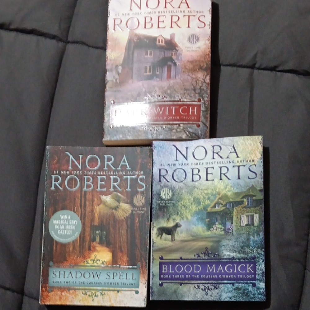 Nora Roberts Book Trilogy Set